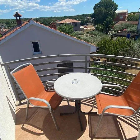 Daire With Balcony Poreč
